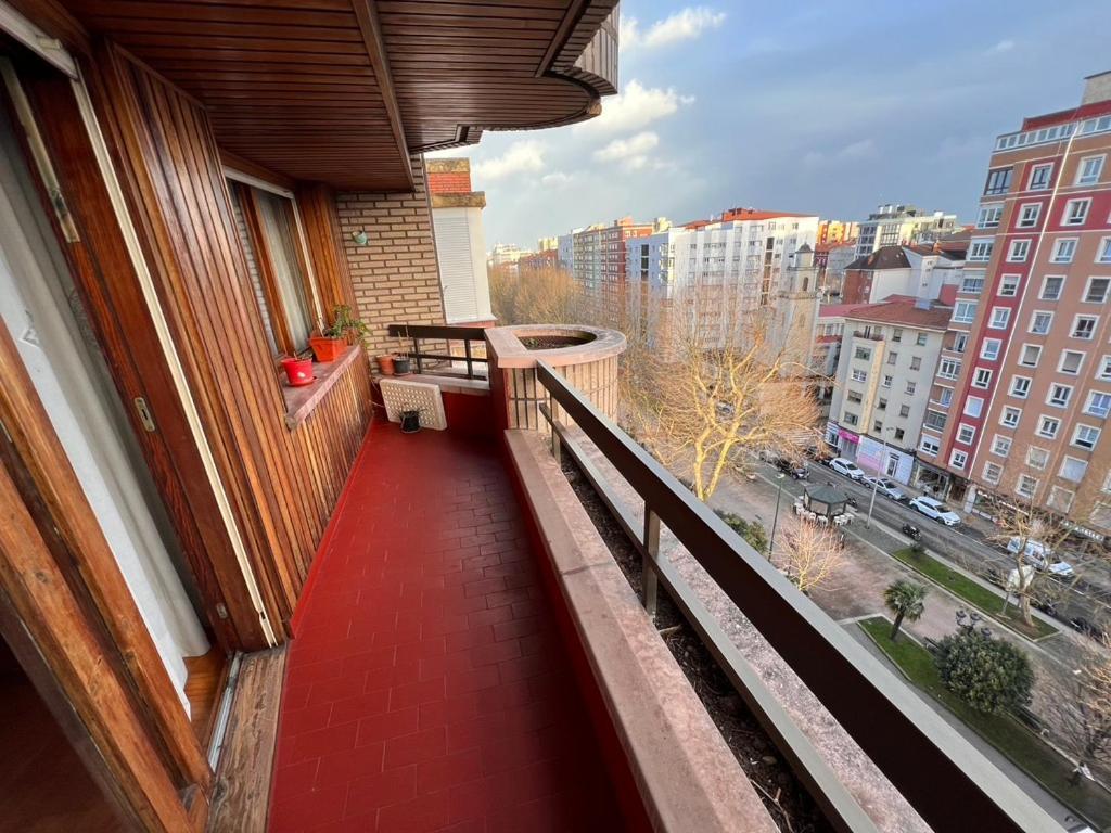 Luminoso Piso Grande Con Garaje En El Centro. Apartment ซานตานเดร์ ภายนอก รูปภาพ